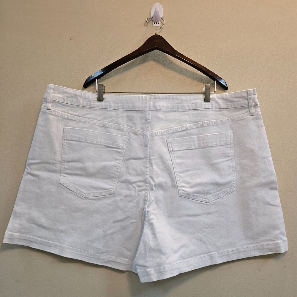 NWT Terra & Sky White Denim Shorts Women Sz 24W 5" Inseam Summer Vacation Beach - Picture 2 of 11